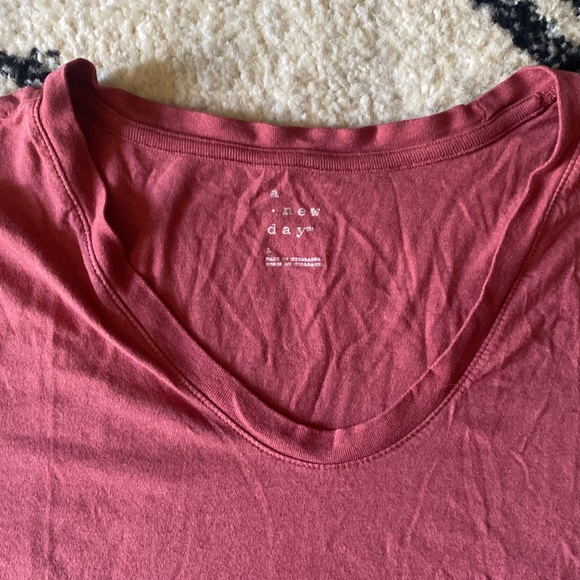 Dark pink top - Picture 3 of 6